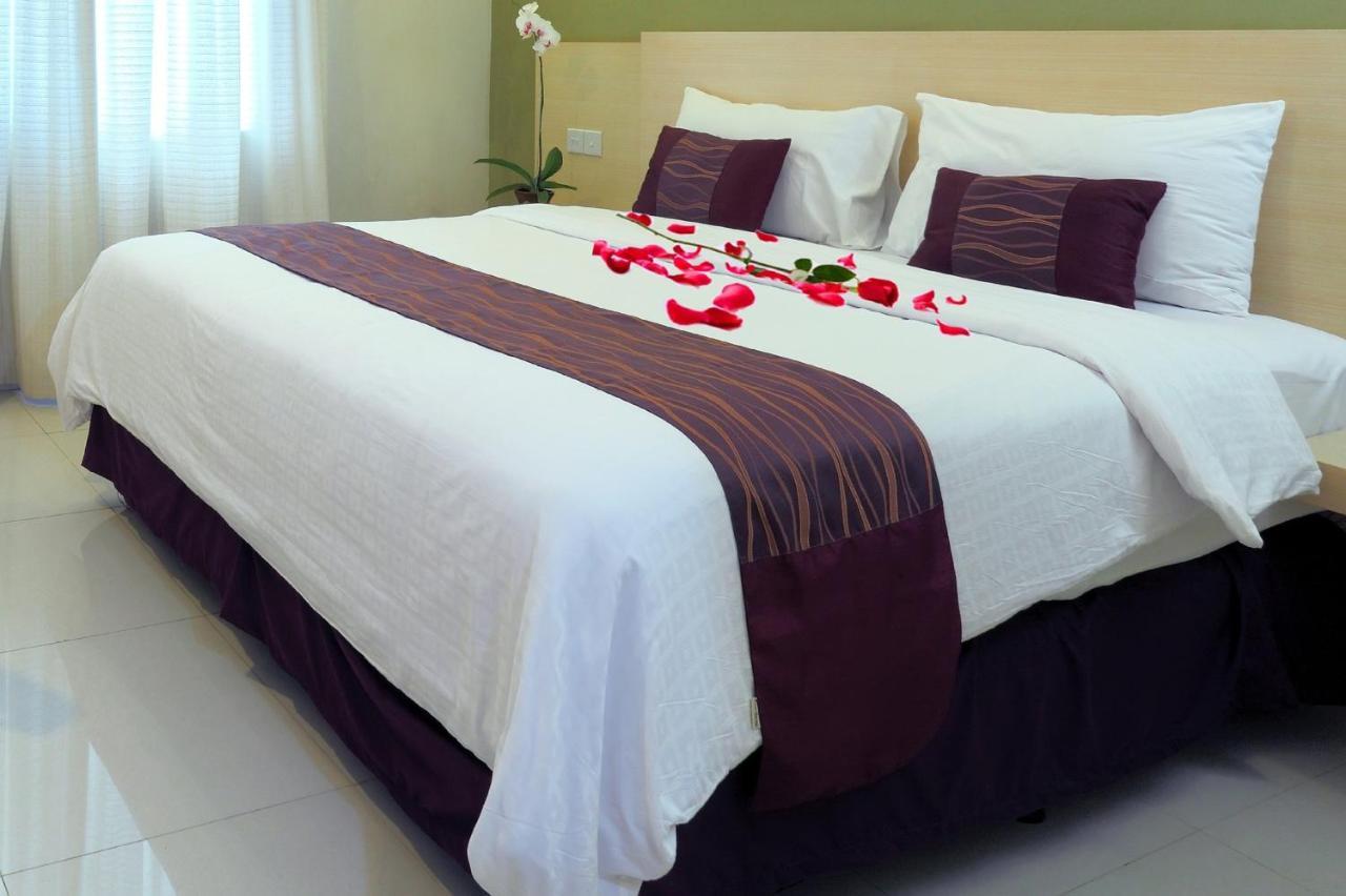 Lombok Plaza Hotel And Convention Mataram Szoba fotó