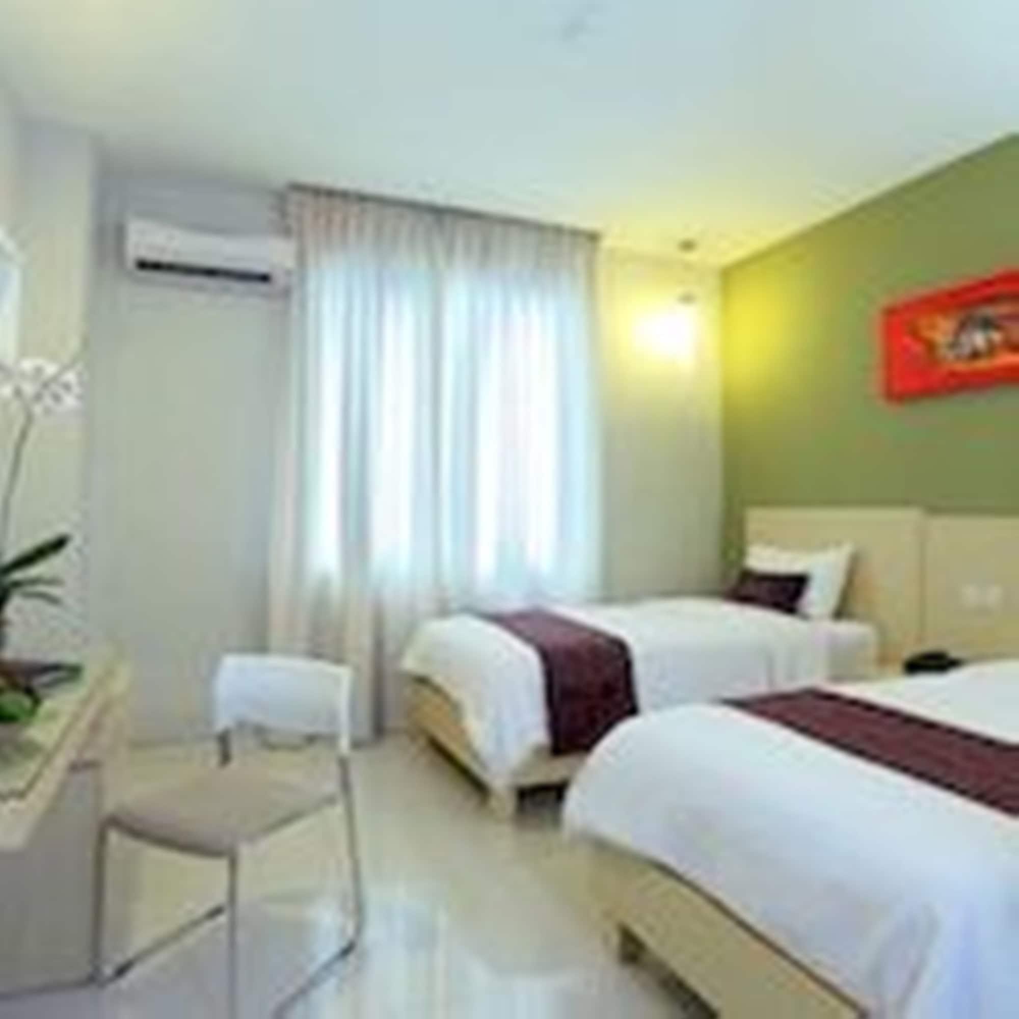 Lombok Plaza Hotel And Convention Mataram Kültér fotó