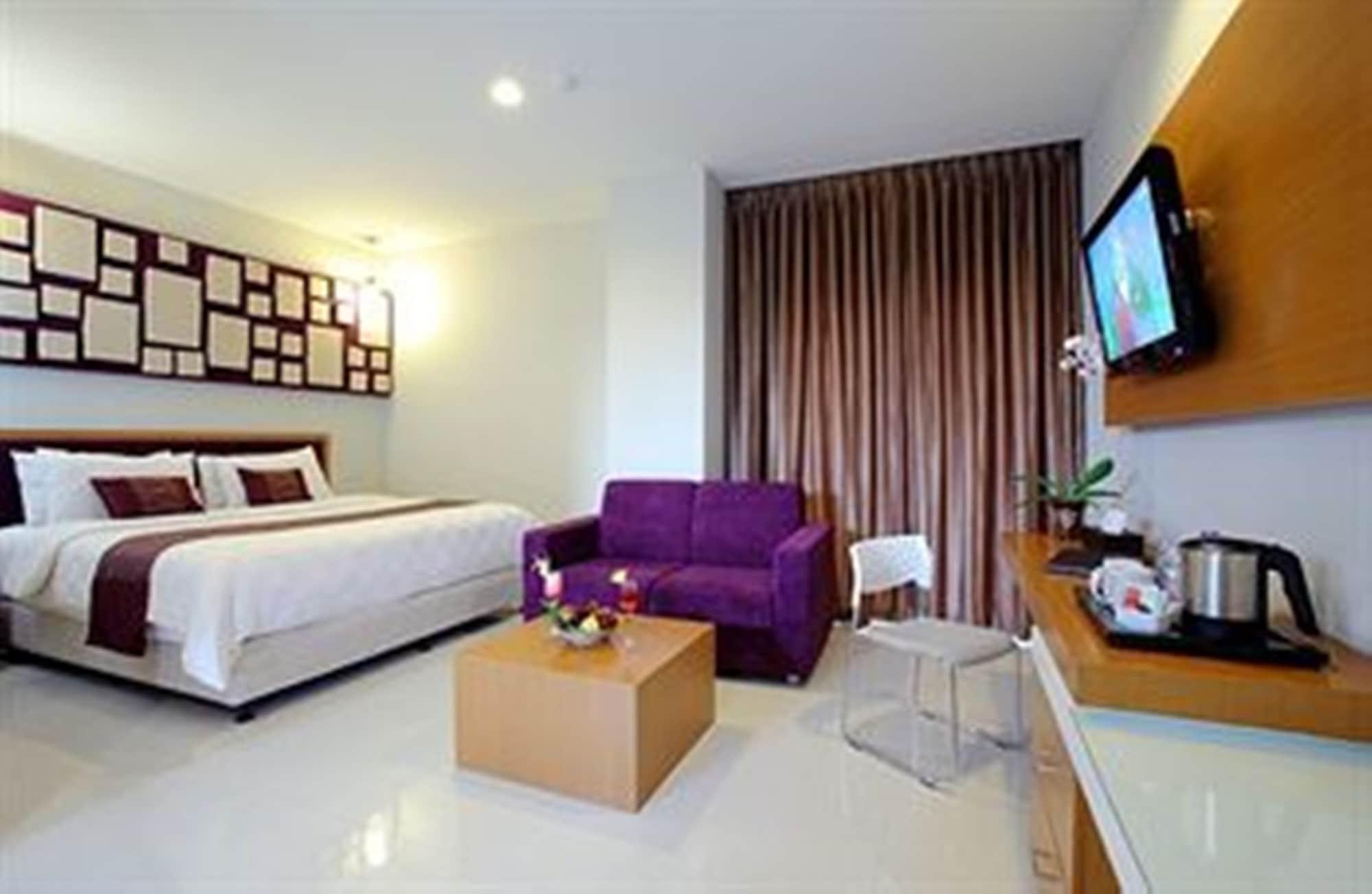 Lombok Plaza Hotel And Convention Mataram Kültér fotó