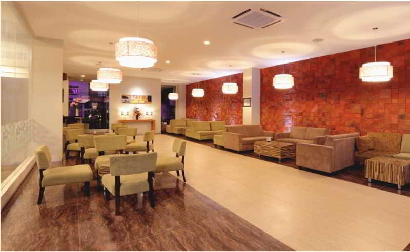 Lombok Plaza Hotel And Convention Mataram Kültér fotó
