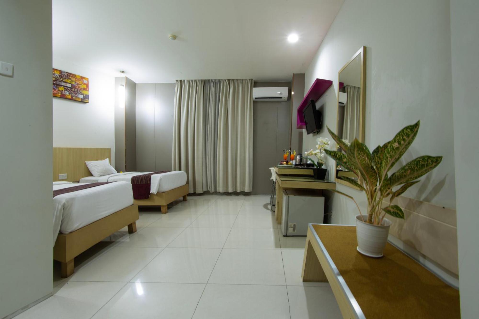 Lombok Plaza Hotel And Convention Mataram Kültér fotó