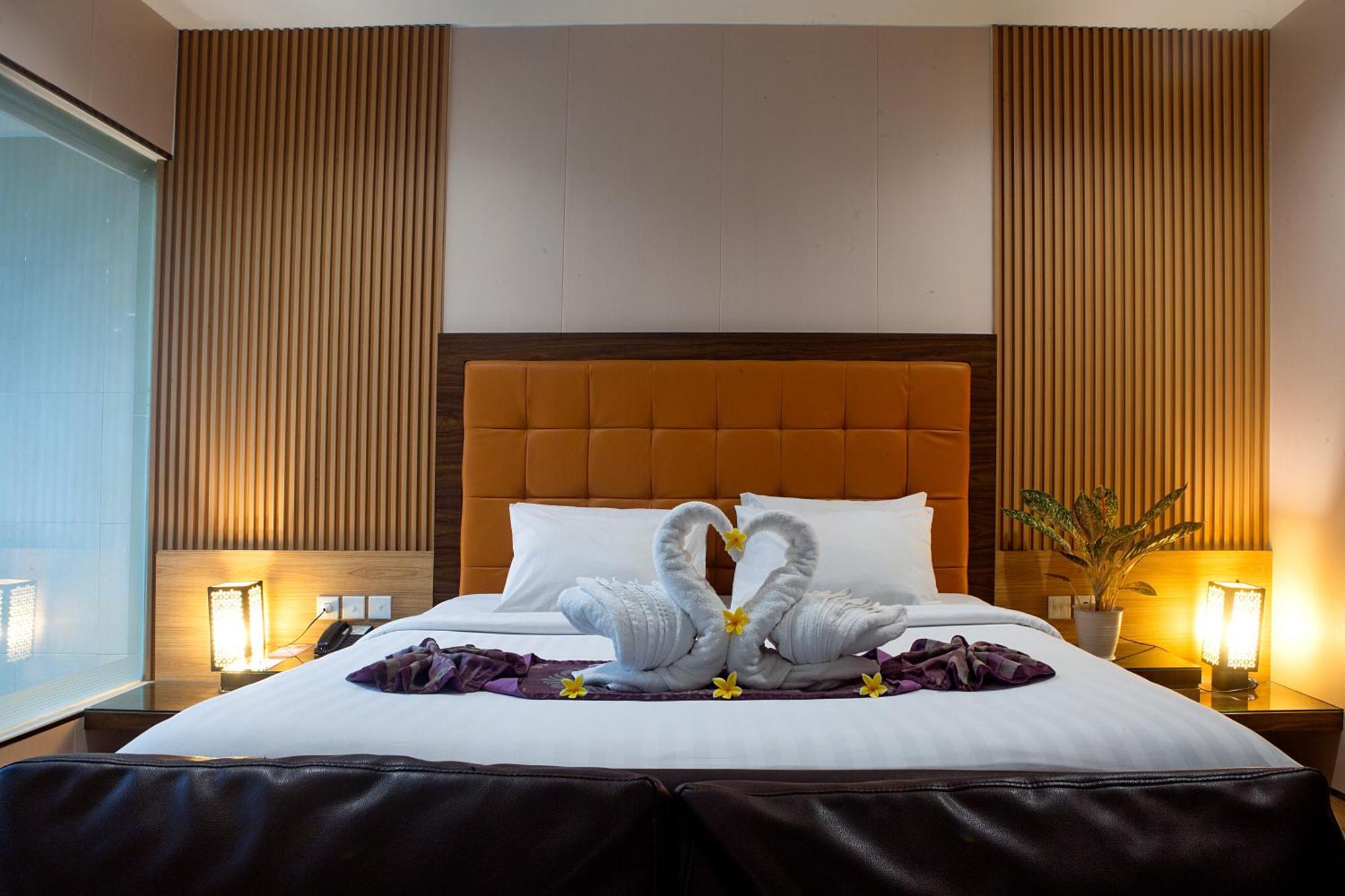 Lombok Plaza Hotel And Convention Mataram Kültér fotó