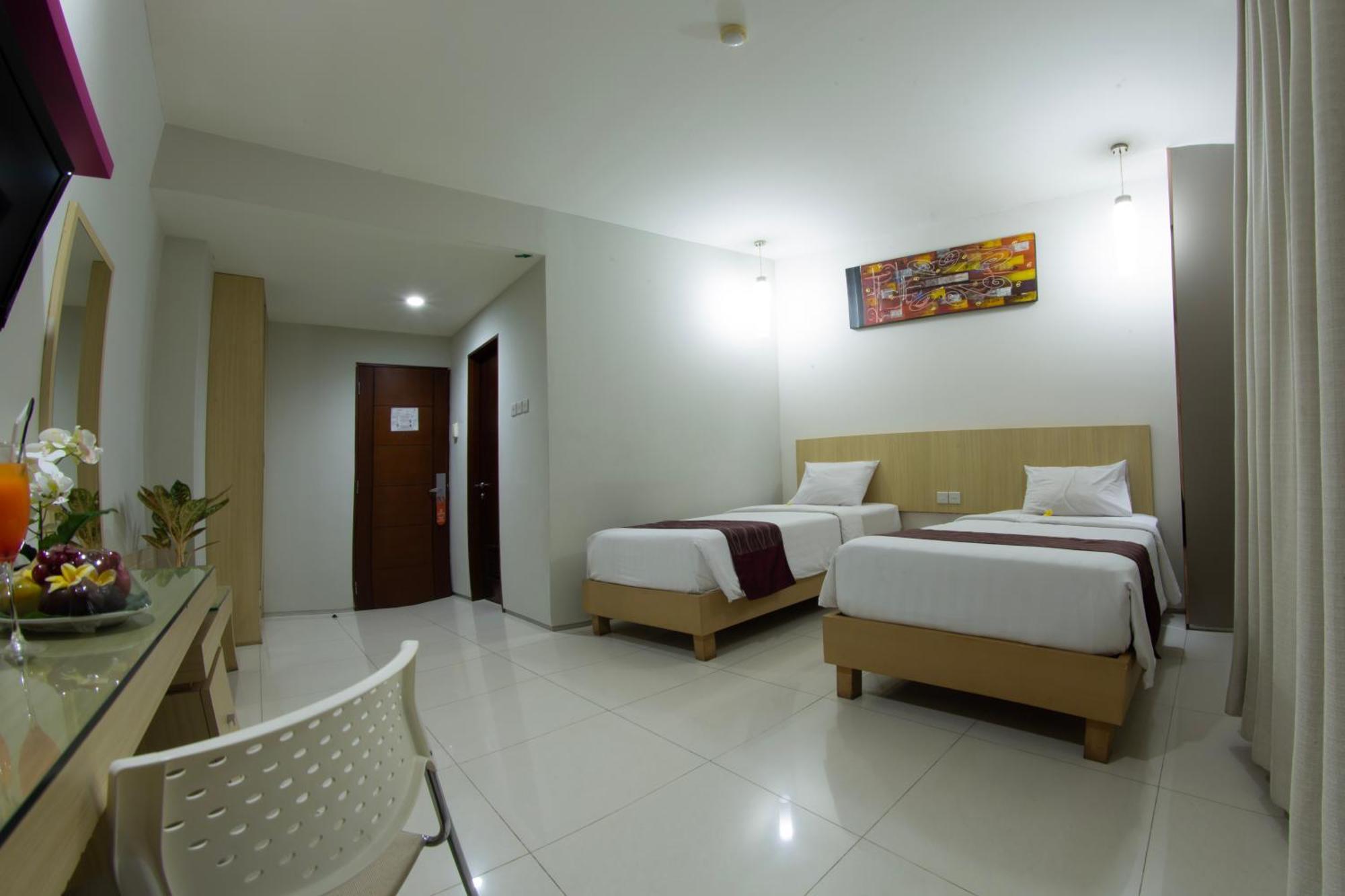 Lombok Plaza Hotel And Convention Mataram Kültér fotó