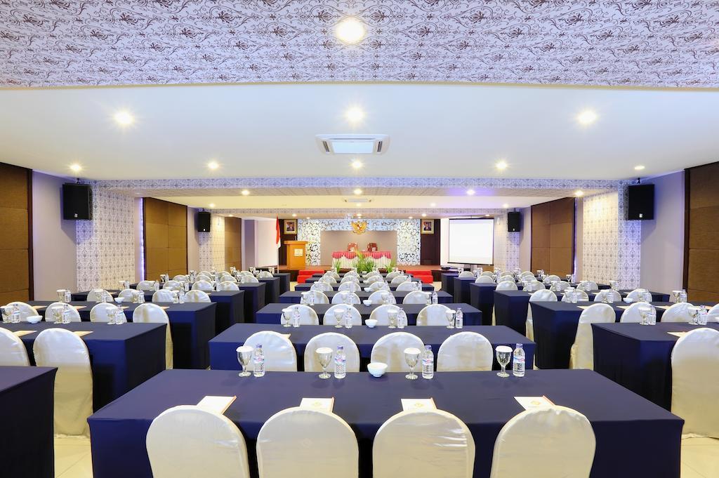 Lombok Plaza Hotel And Convention Mataram Kültér fotó